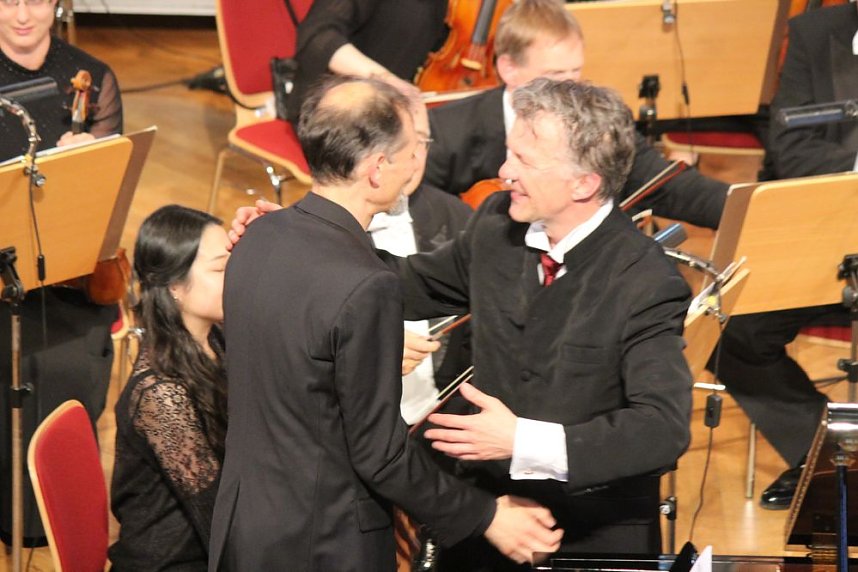 Grandiose Er&ouml;ffnung der Liszt-Biennale