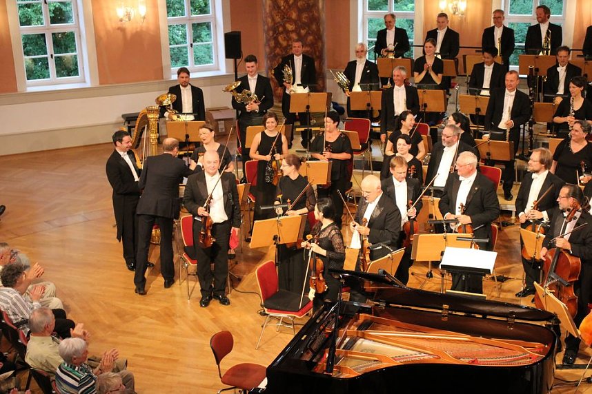 Grandiose Er&ouml;ffnung der Liszt-Biennale