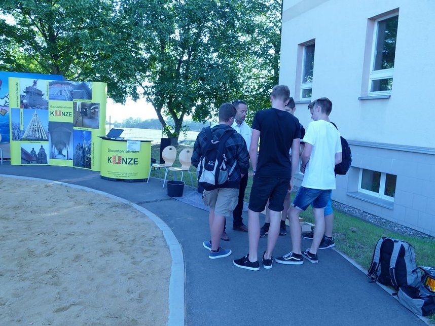 Schule trifft Wirtschaft