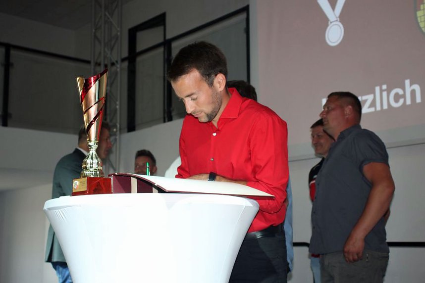 Fu&szlig;baller geehrt