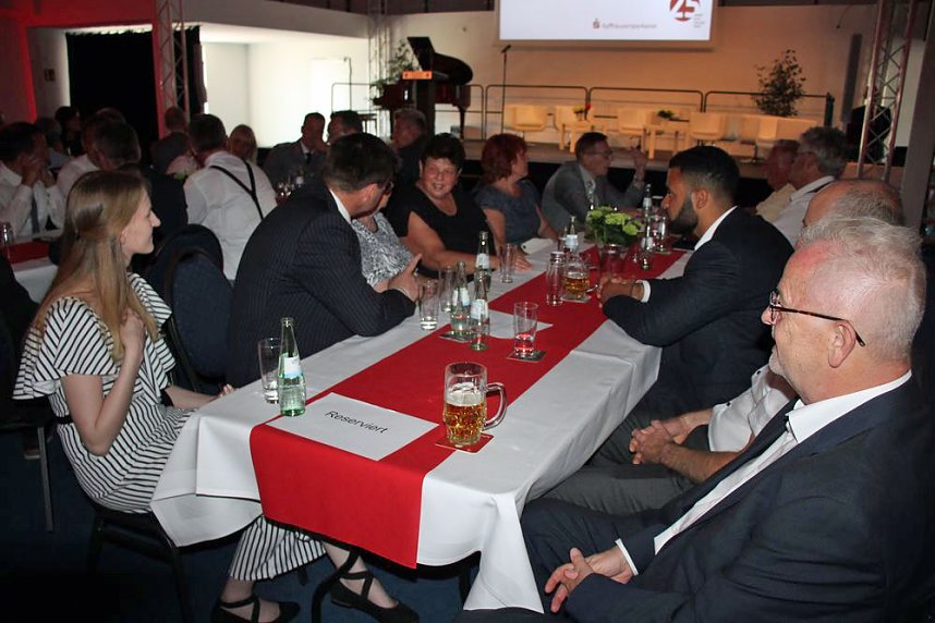 Lockere Gespr&auml;chsrunden zum Jubil&auml;um