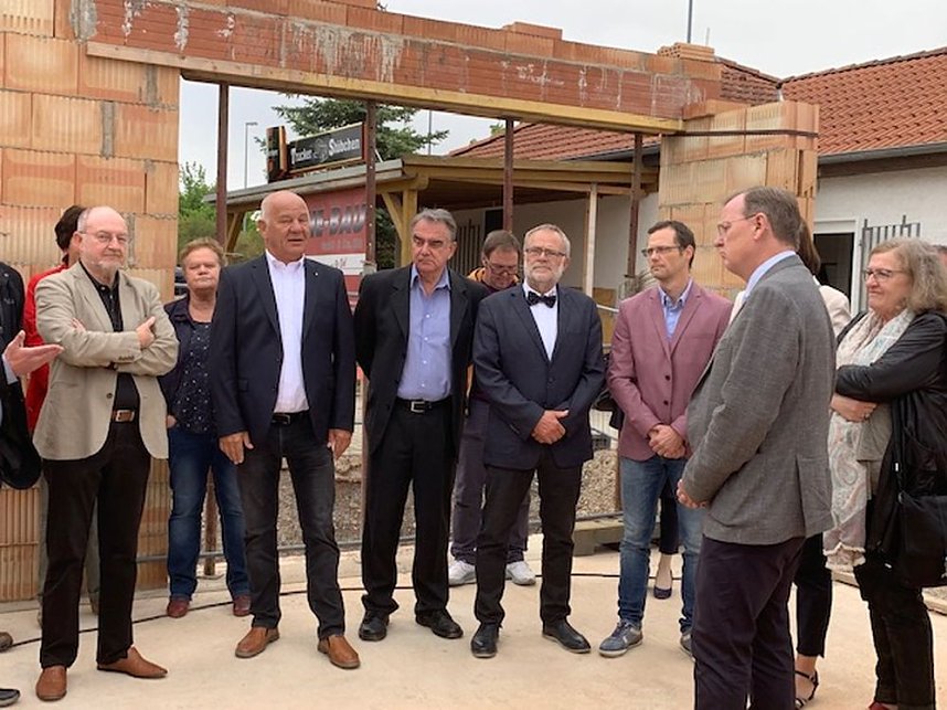 Baustelle der Rettungswache besucht