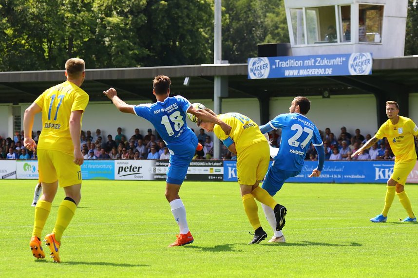 Wacker gewinnt 8:0 gegen Bischofswerda