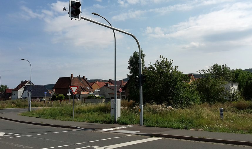 Fu&szlig;g&auml;ngerampel jetzt in Betrieb