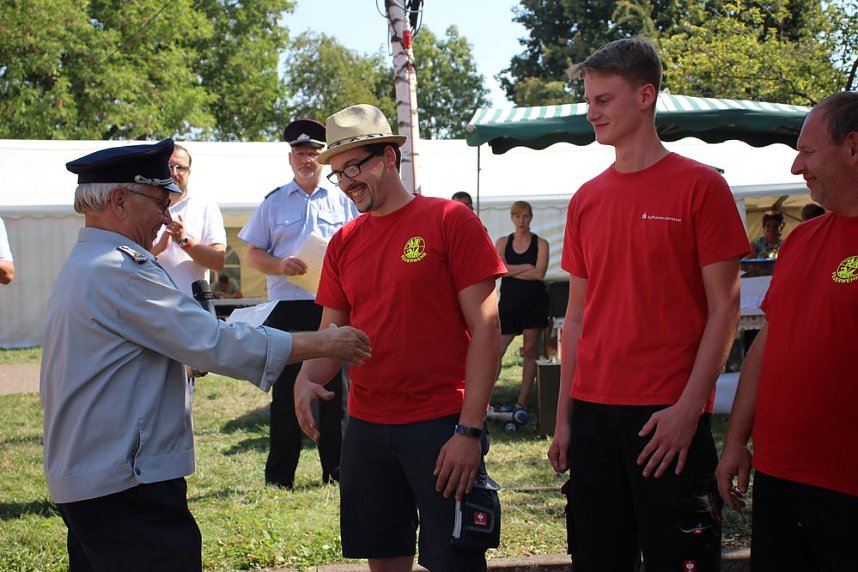 Feuerwehrfest mit Kindersachenbasar