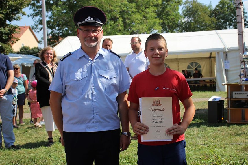 Feuerwehrfest mit Kindersachenbasar