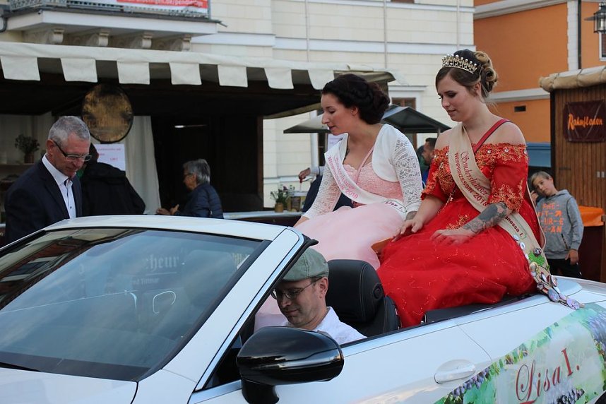 Erfolgreich ins Weinfest gestartet