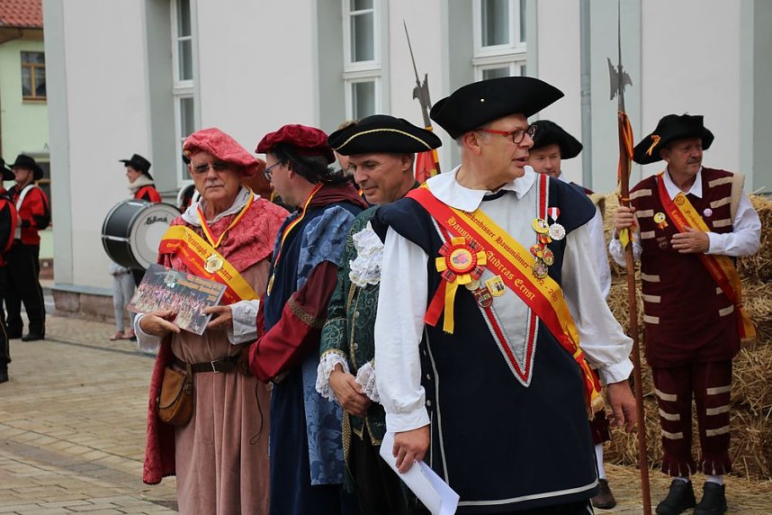 Hausm&auml;nner zogen durch die Kurstadt