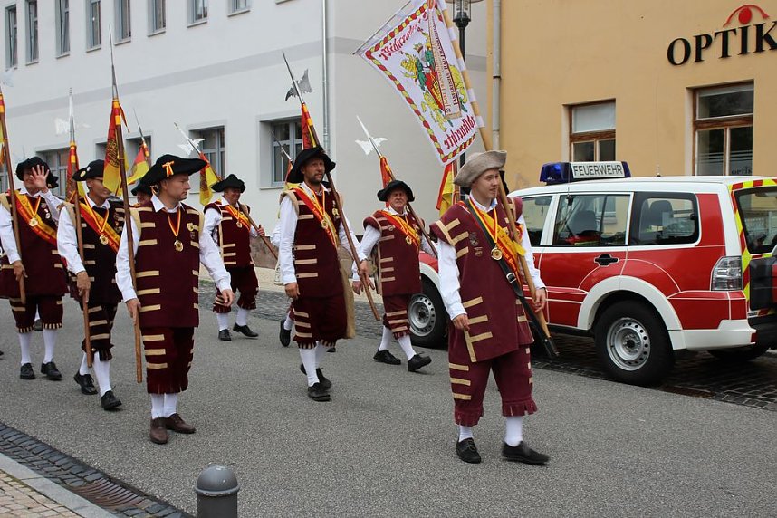 Hausm&auml;nner zogen durch die Kurstadt