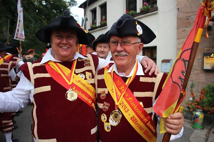 Hausm&auml;nner zogen durch die Kurstadt