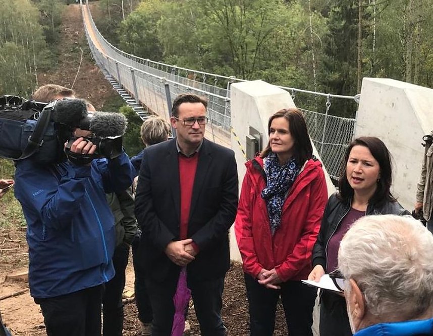 Einweihung H&auml;ngeseilbr&uuml;cke