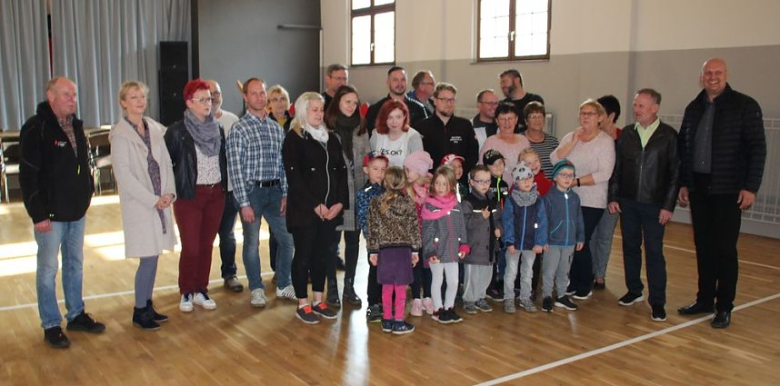 Halle rechtzeitig zur Kirmes eingeweiht