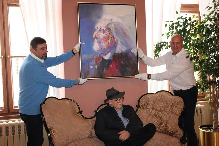 Liszt-Portrait &uuml;bergeben