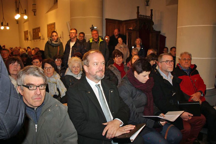 Friedensgebet mit Friedensmarsch