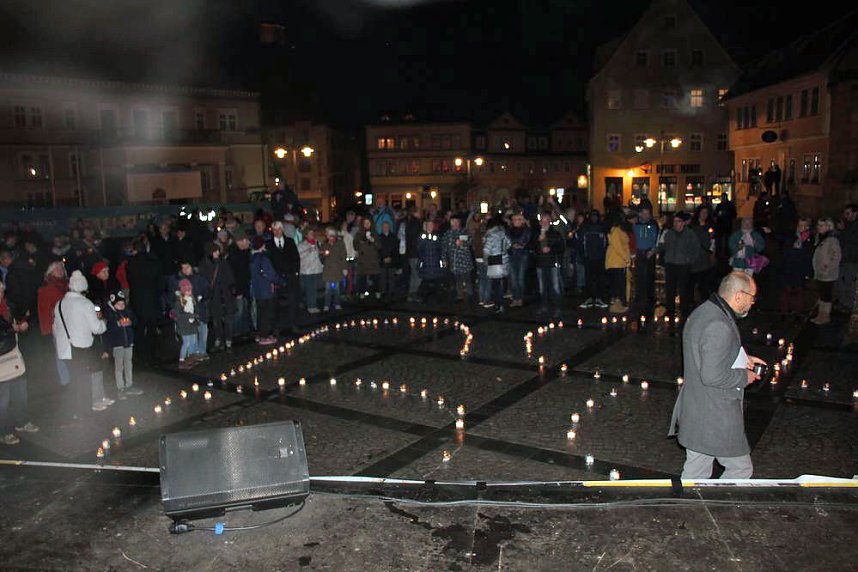 Friedensgebet mit Friedensmarsch