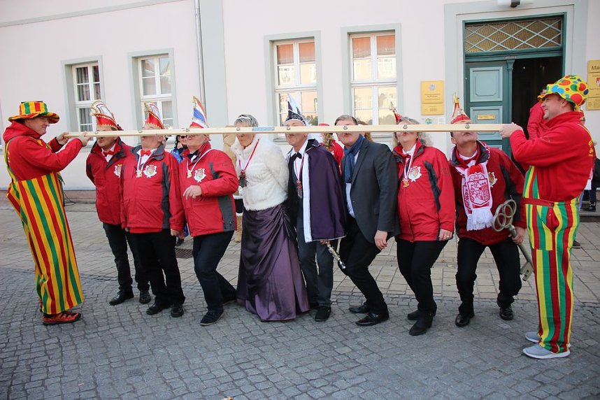 Nach Umzug Rathausschl&uuml;ssel erobert?