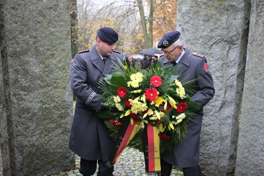 Am Volkstrauertag in Sondershausen gedacht