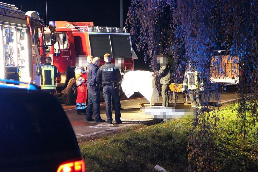 Fu&szlig;g&auml;nger bei Verkehrsunfall t&ouml;dlich verletzt