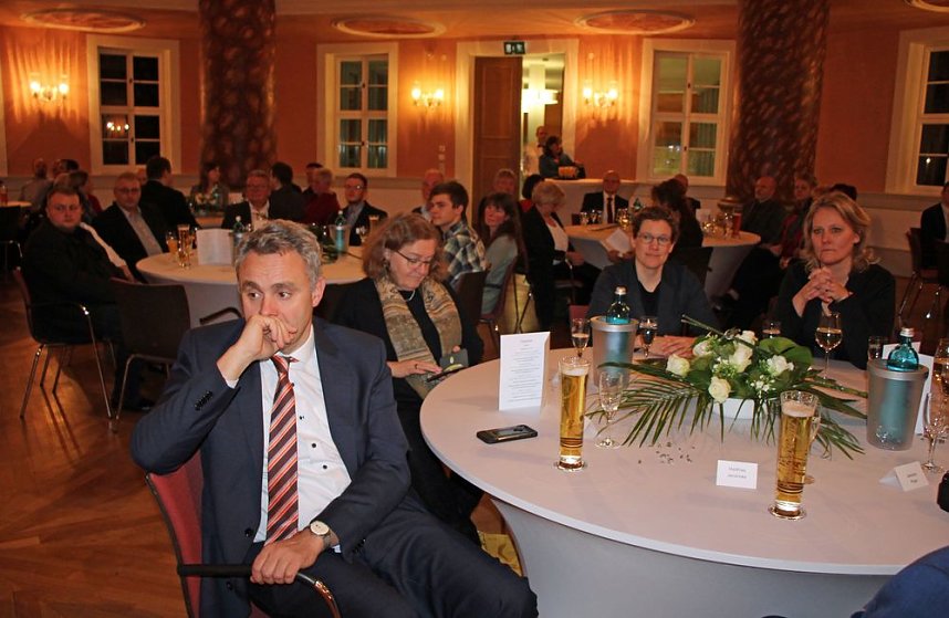 Absolventen f&uuml;r ausgezeichnete   Ausbildungsergebnisse geehrt