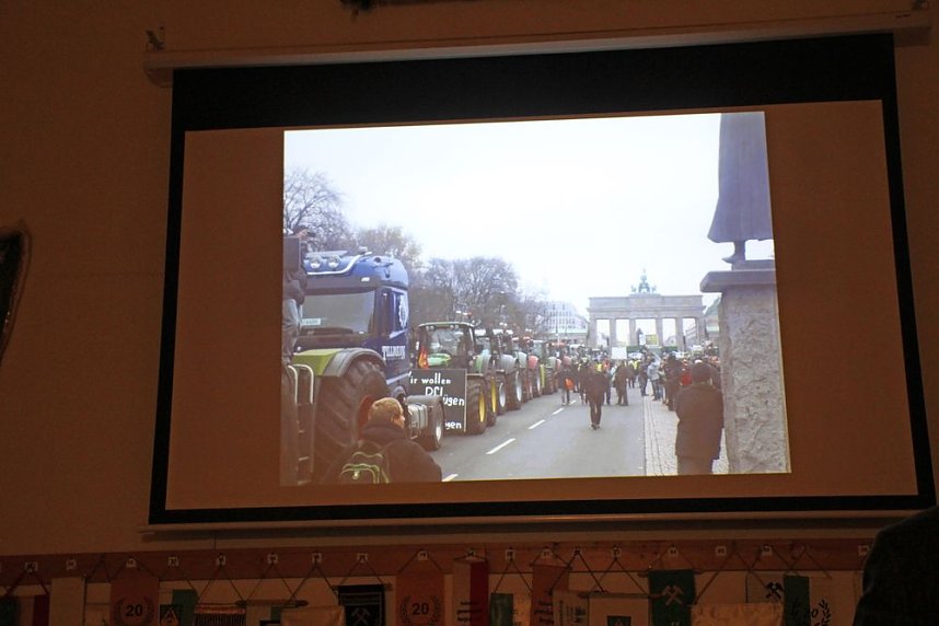 Den Landwirten im Kreis dr&uuml;ckt nicht nur ein Schuh
