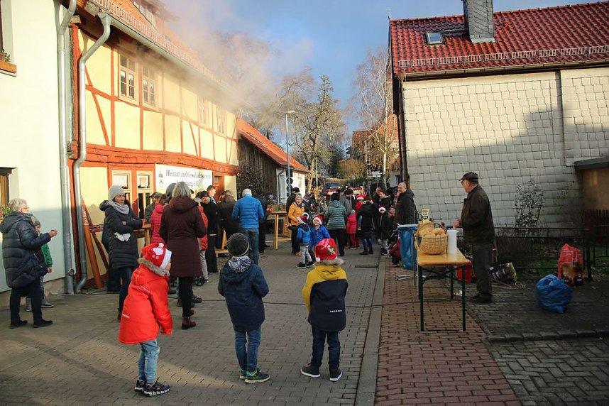 Feiner Weihnachtsmarkt in Jechaburg