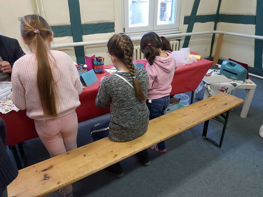 Kreativer Weihnachtsmarkt im JUST