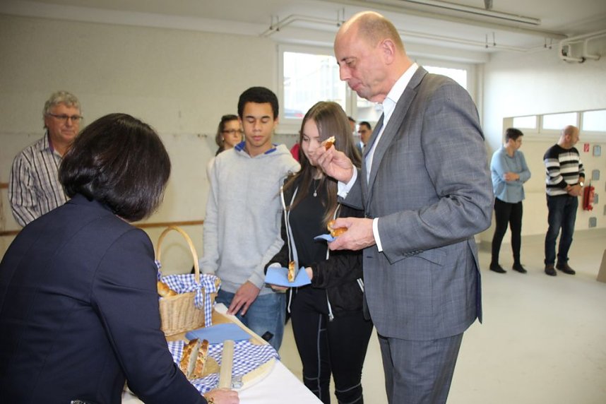 Ausr&uuml;stung soll zeitgem&auml;&szlig; werden