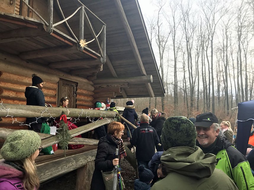Weihnachtsmann und Blutbuchenk&ouml;nigin waren am Possen