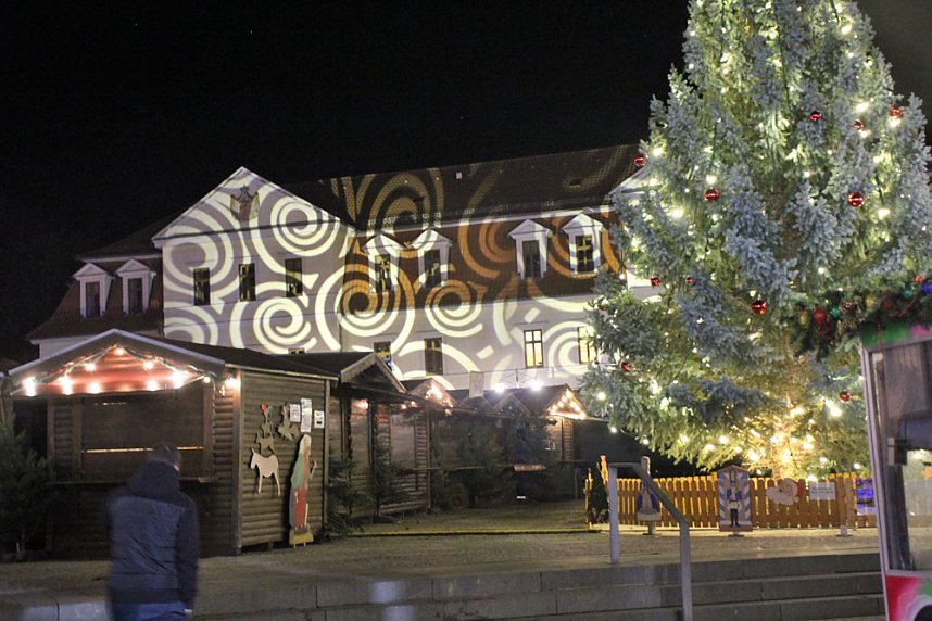 Weihnachtsfest wird farbenfroh