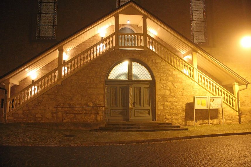 Kinder bringen Licht ins Dunkel