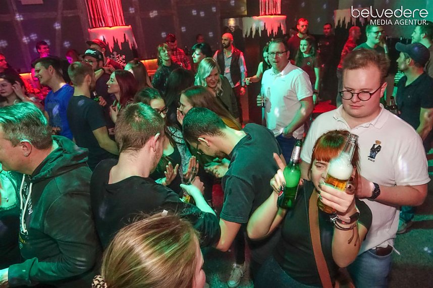 Party im Jugendclubhaus in Nordhausen - der Samstag