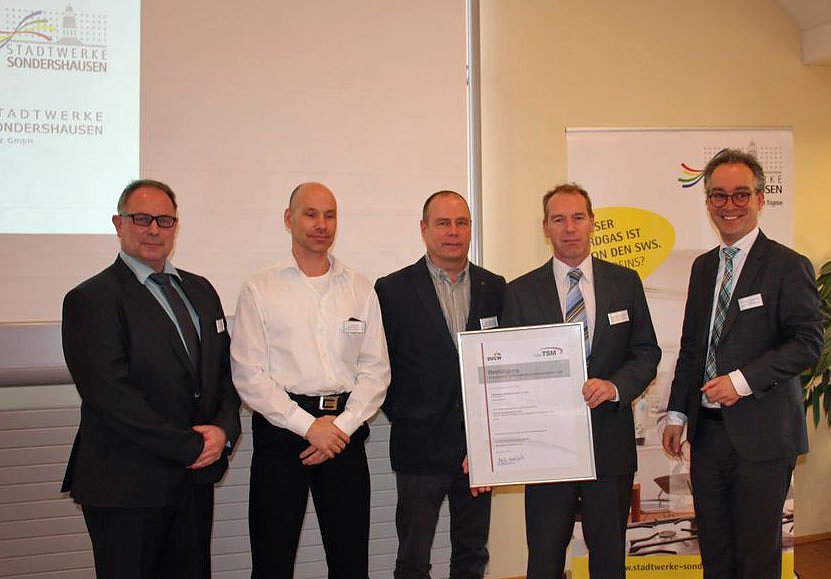 G&uuml;tezertifikate f&uuml;r Technisches Sicherheitsmanagement &uuml;bergeben