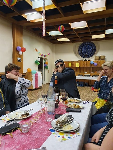 "Kontakt feierte Fasching "