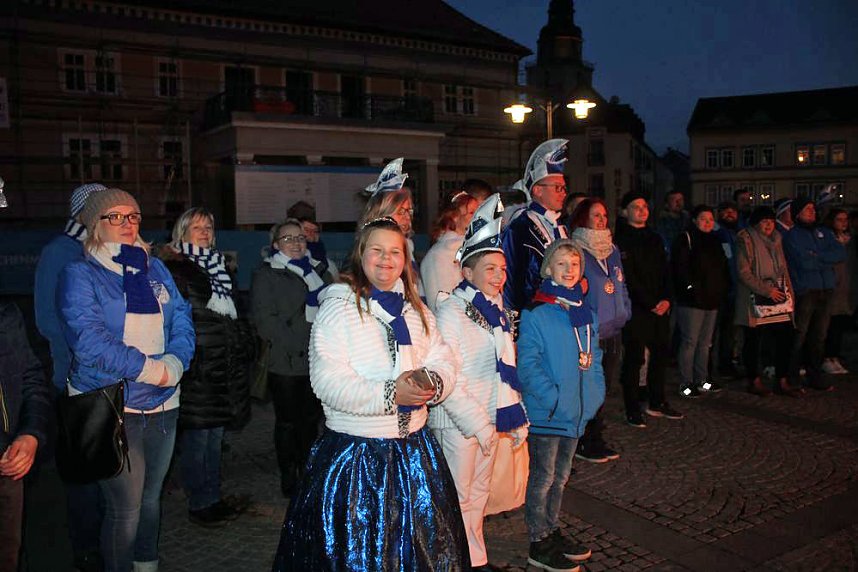 Nubbel den Flammen &uuml;bergeben