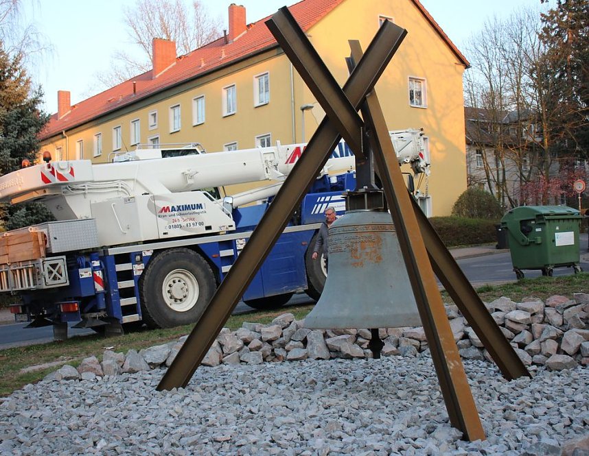 Ged&auml;chtnisglocke aufgestellt