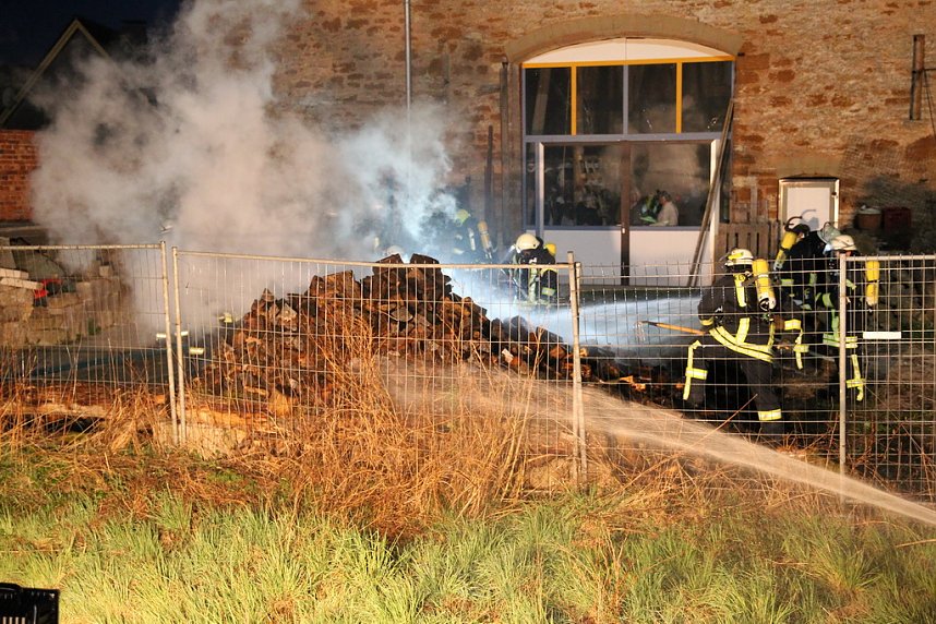 Unklarer Brand gemeldet