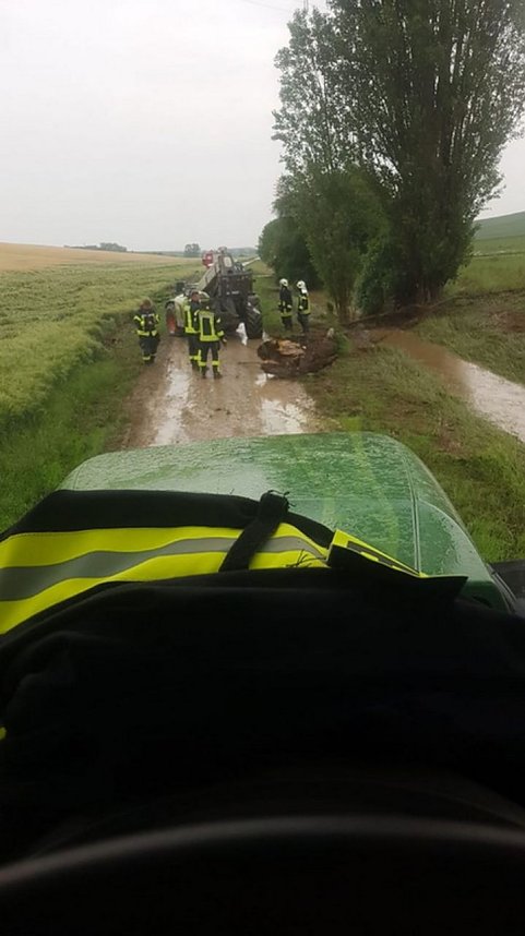 Zu den Feuerwehreins&auml;tzen Clingen und Wasserthaleben