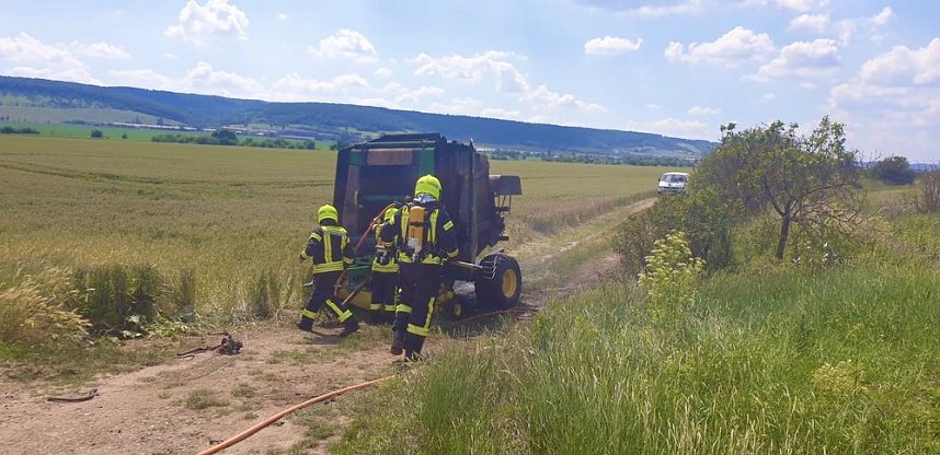 Zu einem Brand zwischen Seehausen und L1172...