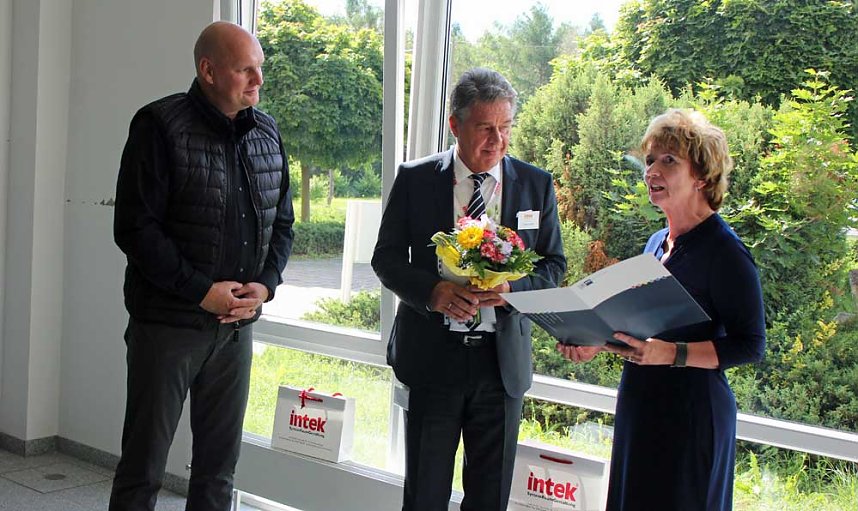 30 Jahre Intek GmbH in Sondershausen � Eine Tradition mit Zukunft!