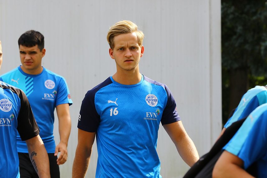 Trainingsauftakt des Oberliga-Kaders im AKS