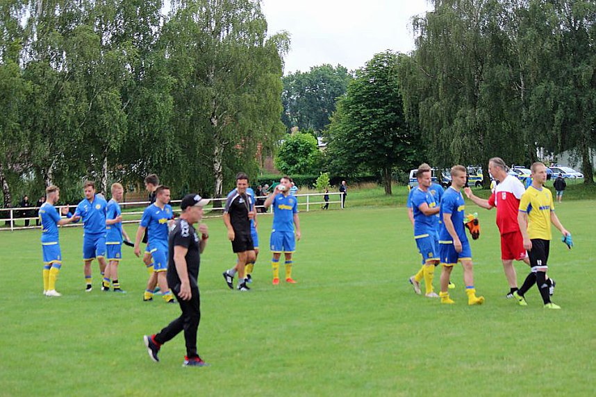 Endlich wieder Fu&szlig;ball vor Publikum