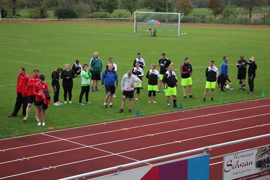 Faustball: Trotz Regens Turnier durchgezogen