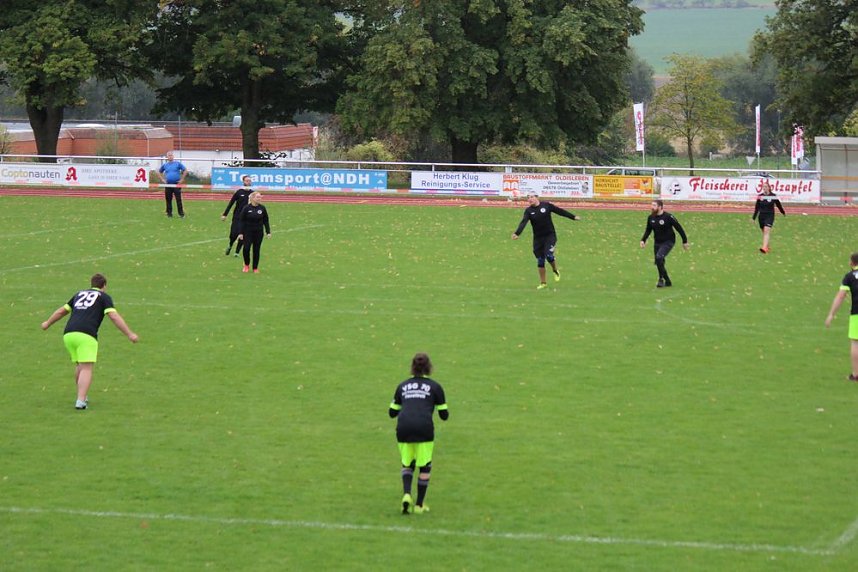 Faustball: Trotz Regens Turnier durchgezogen