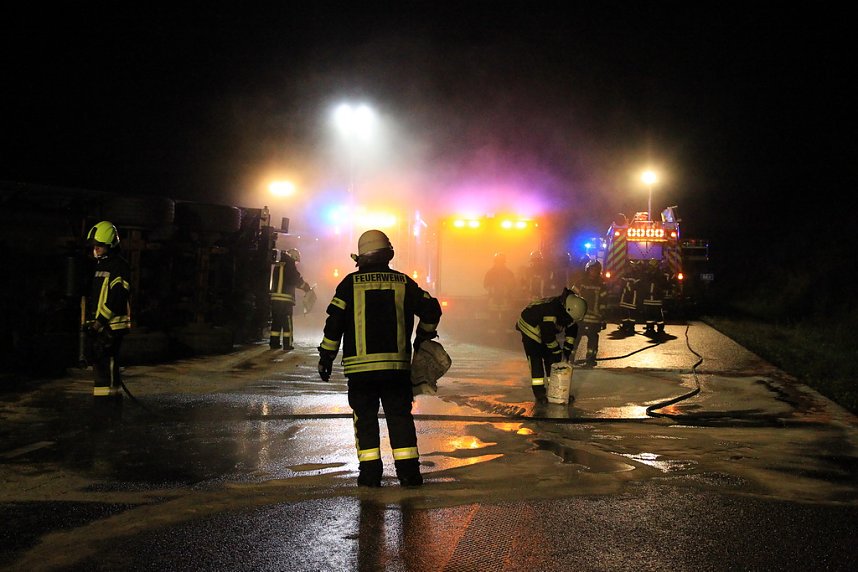LKW-Unfall auf der A 38