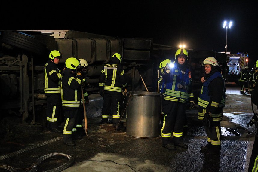 LKW-Unfall auf der A 38