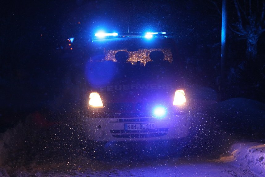 Feuerwehr befreit Anwohner