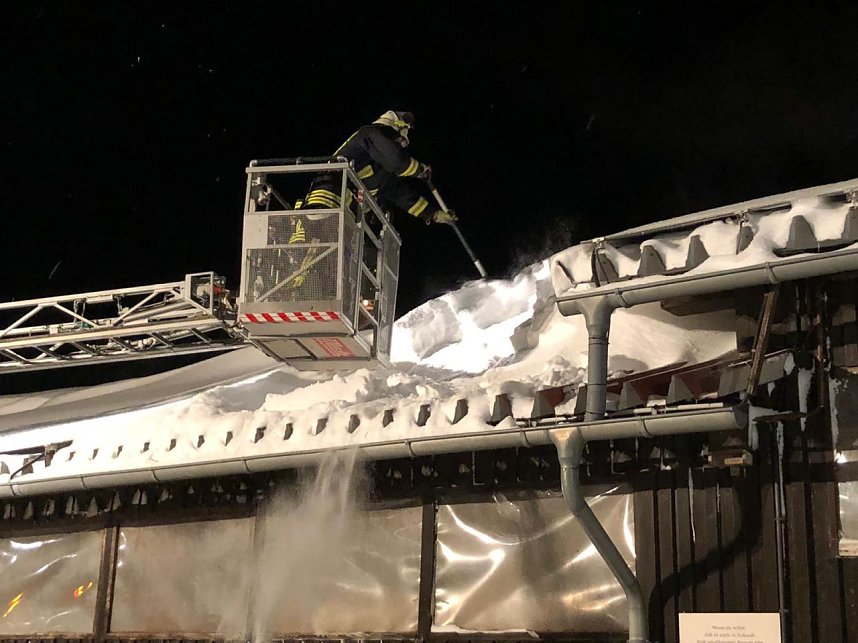 Scheunendach drohte einzubrechen