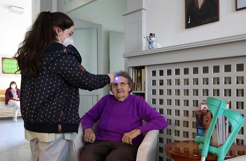 Covid19 Impfung im Pflegeheim Schloss Sophie von K&uuml;hn in Gr&uuml;ningen und im Seniorenzentrum Am Waidhof 