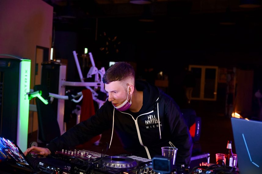 Livemusik aus dem Fitnessloft