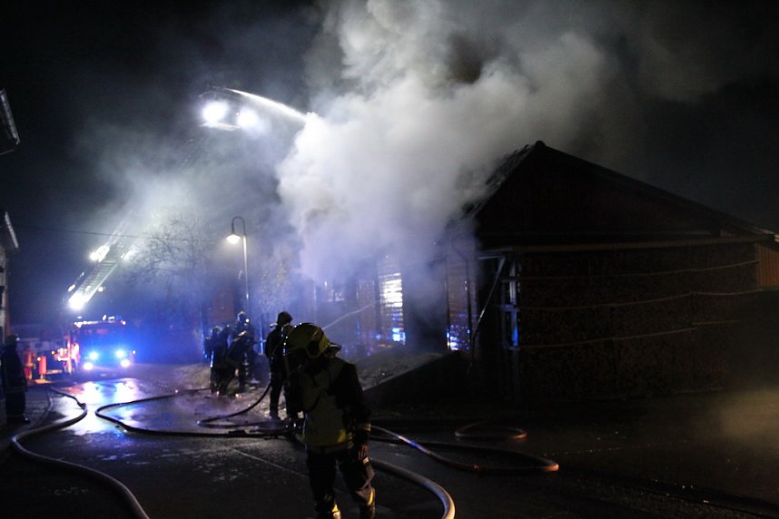 Garagenbrand in Feldengel